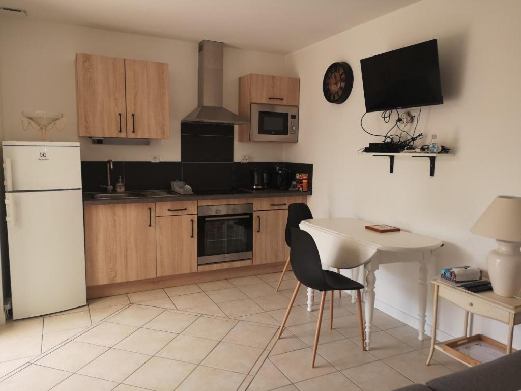 2 Pièces Avec Terrasse Proche Et Commerces Hébergement de vacances Ouistreham