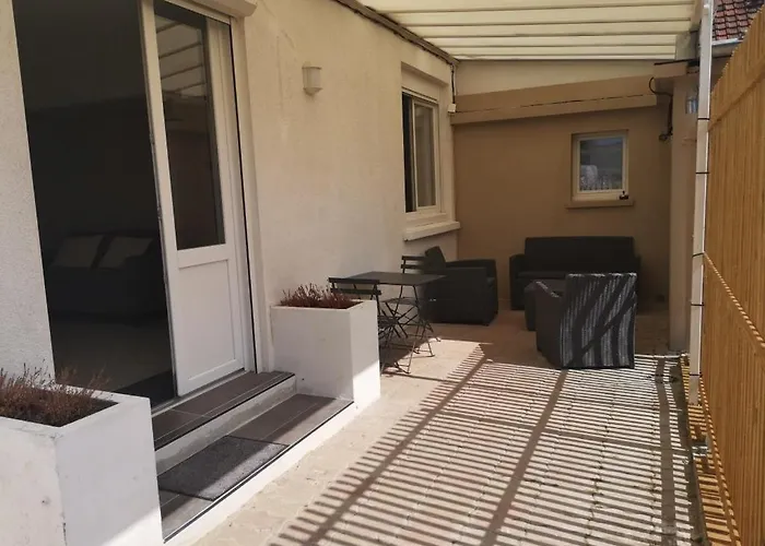 Appartement 2 Pieces Avec Terrasse Proche Mer Et Commerces